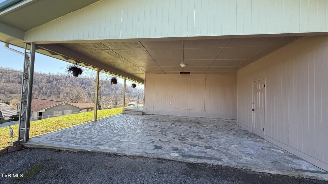 Photo #4: 299 Duff Street