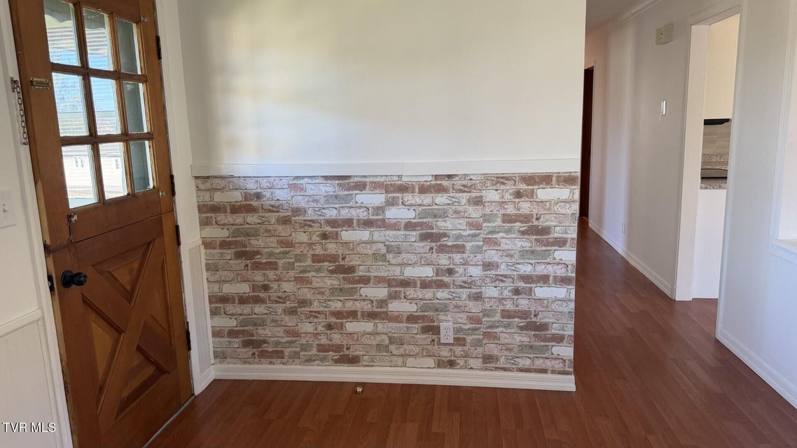 Photo #15: 299 Duff Street