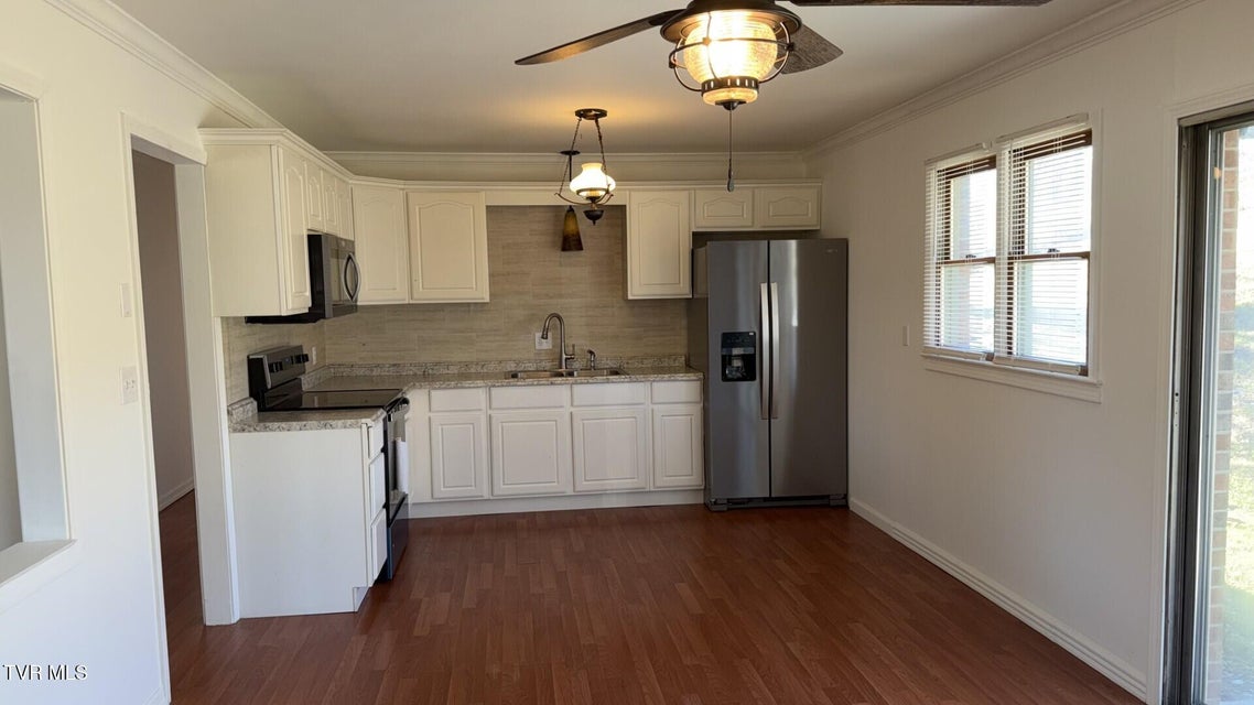 Photo #20: 299 Duff Street