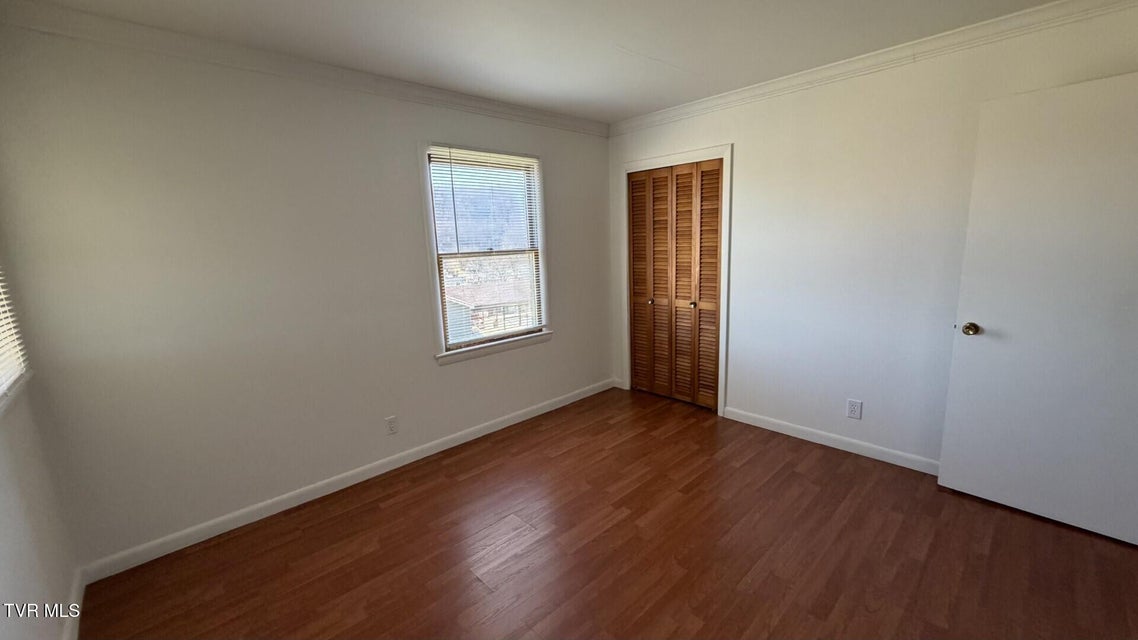 Photo #25: 299 Duff Street