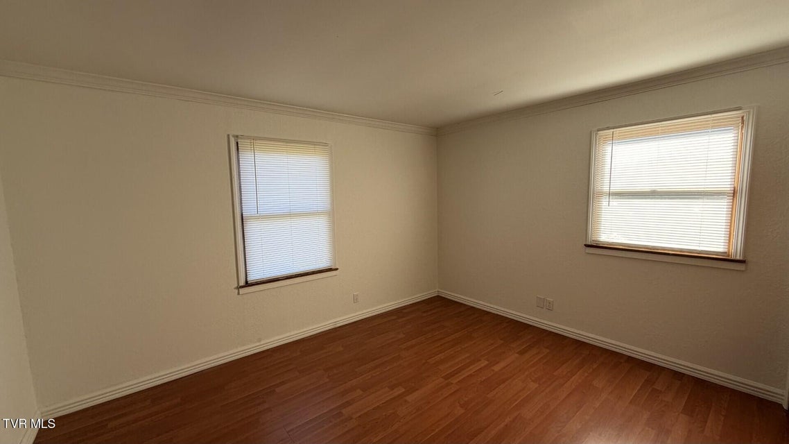 Photo #31: 299 Duff Street