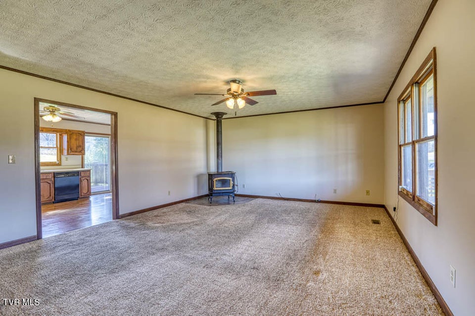 Photo #17: 174 Pyne Hills Drive