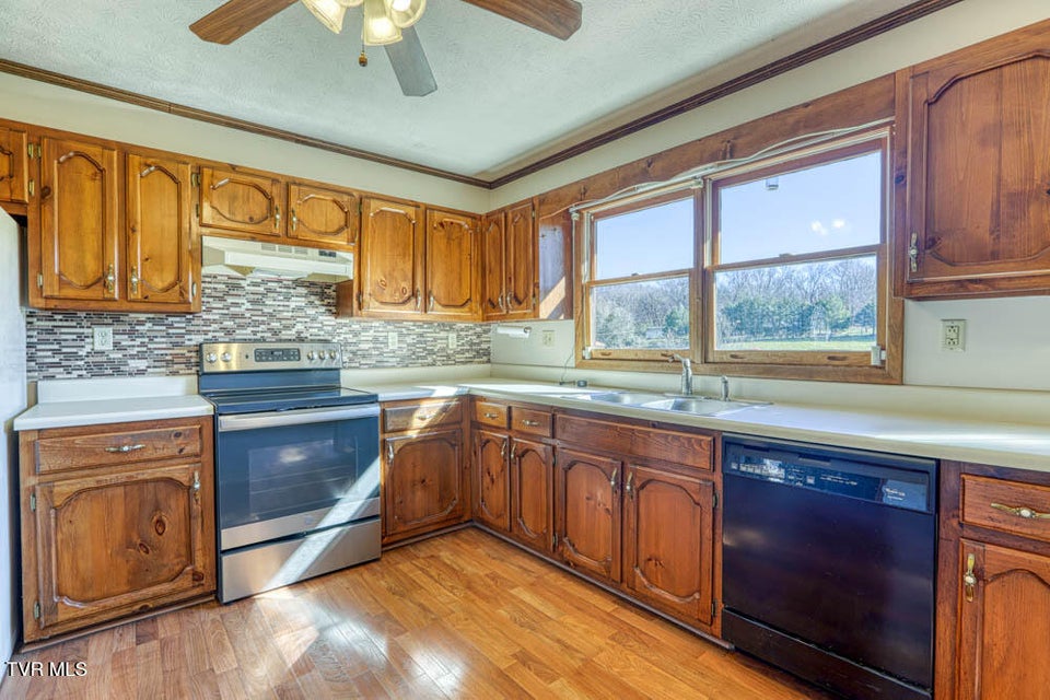 Photo #15: 174 Pyne Hills Drive