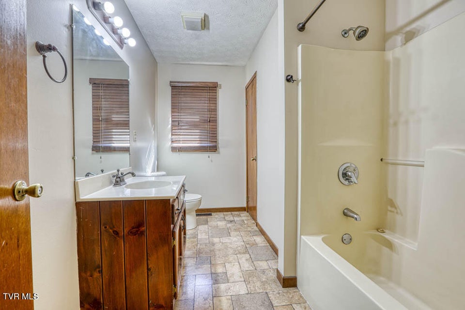 Photo #25: 174 Pyne Hills Drive