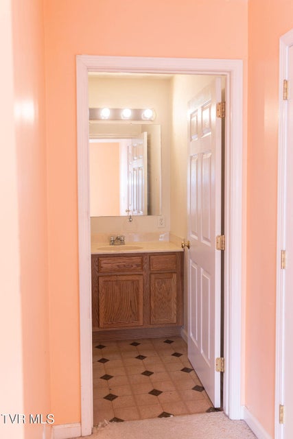 Photo #16: 109 Leedy Lane