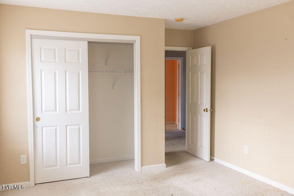 Photo #24: 109 Leedy Lane