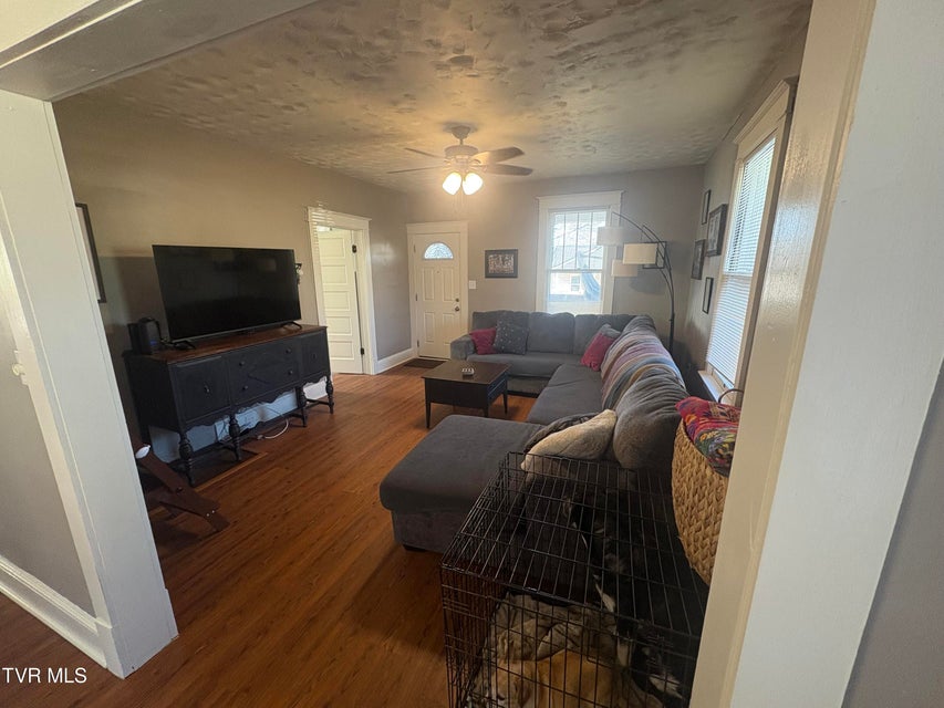 Photo #3: 116 Elizabeth Street