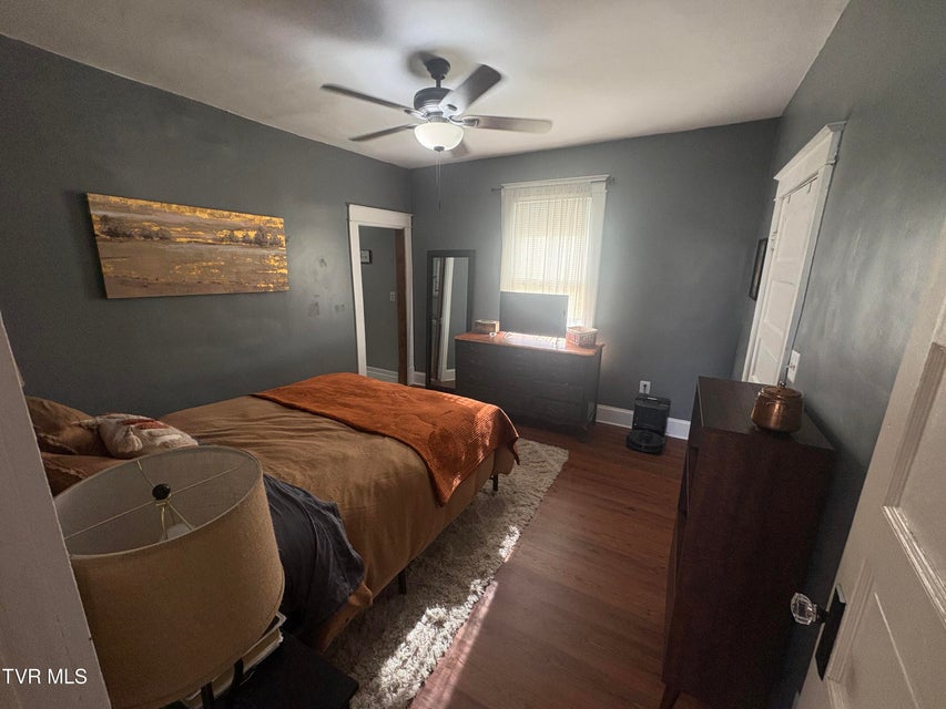 Photo #10: 116 Elizabeth Street