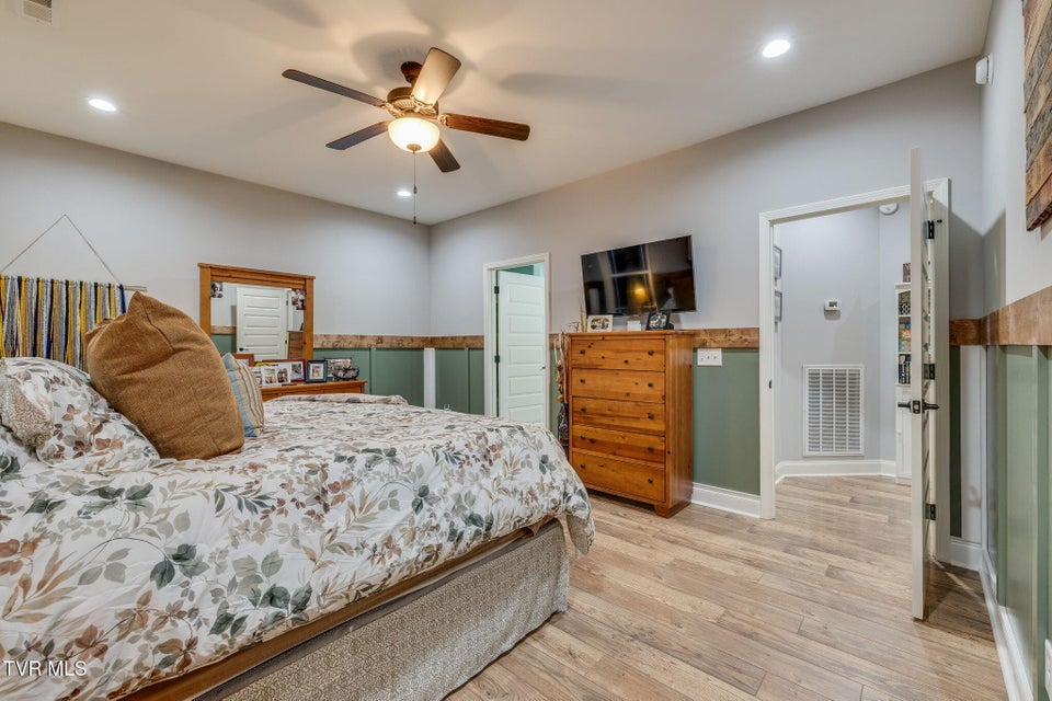 Photo #17: 262 Allenwood Drive