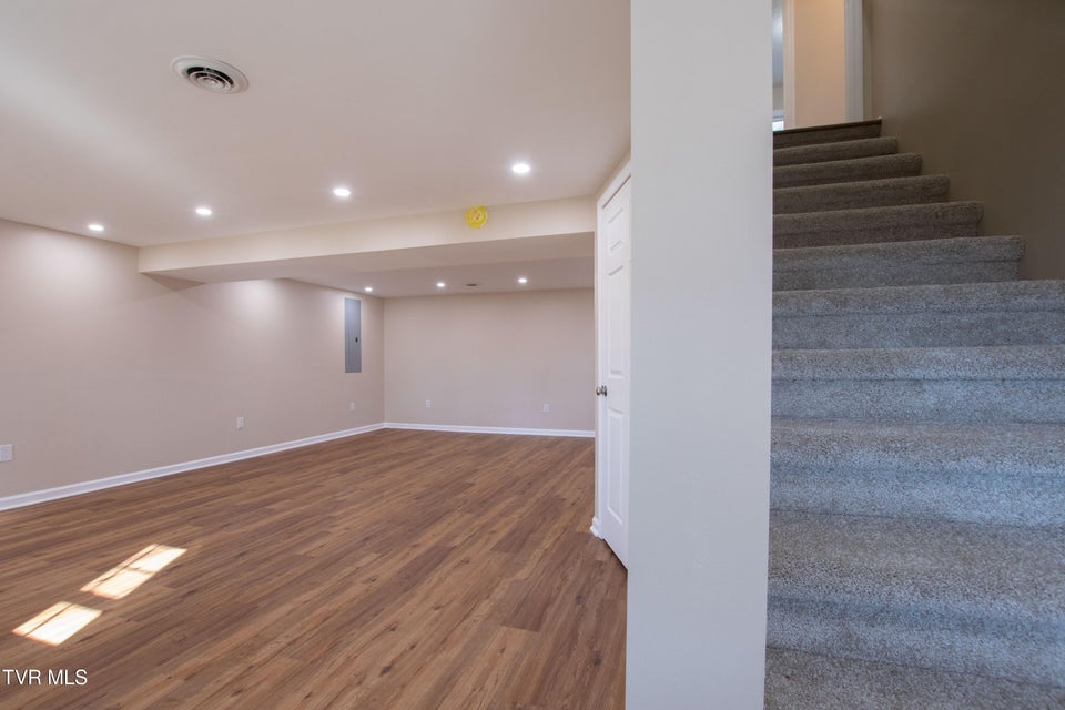 Photo #30: 19283 Saturn Drive