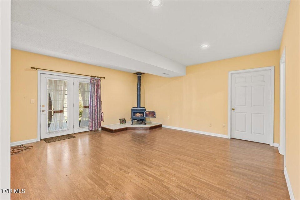 Photo #35: 240 County Farm Road