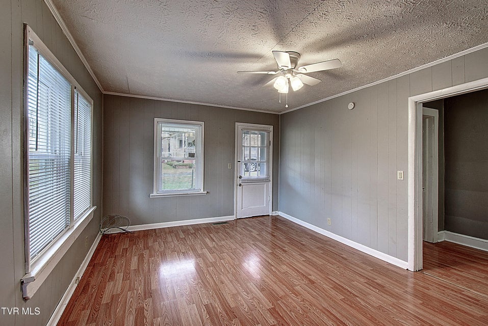 Photo #5: 805 Maple Street