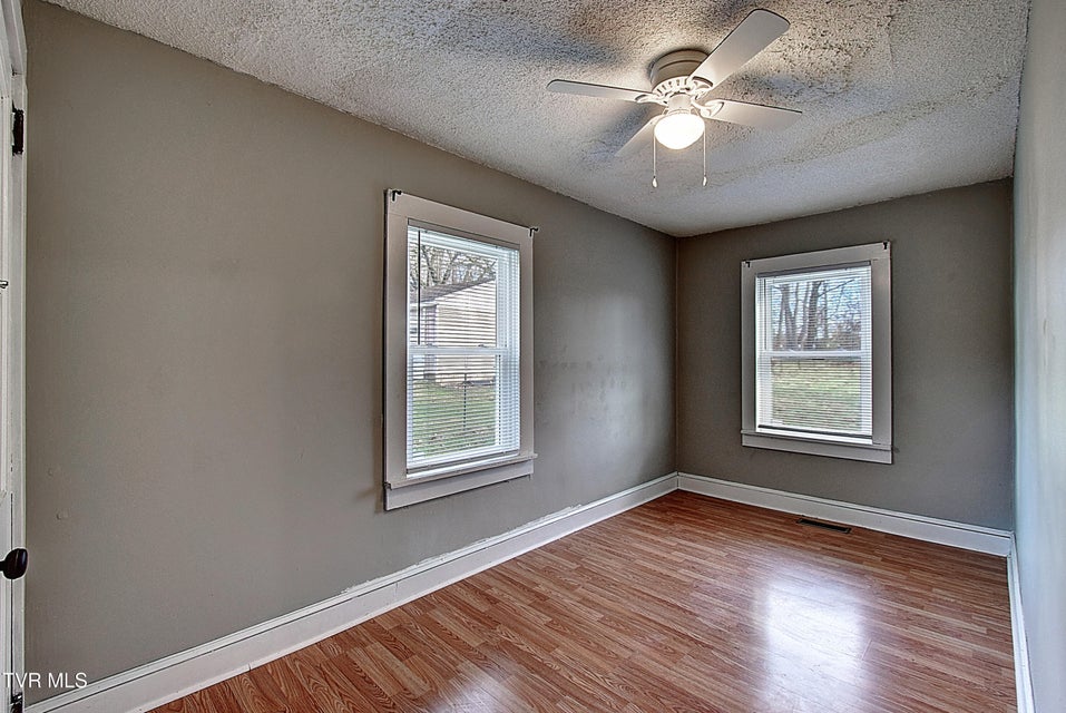 Photo #17: 805 Maple Street