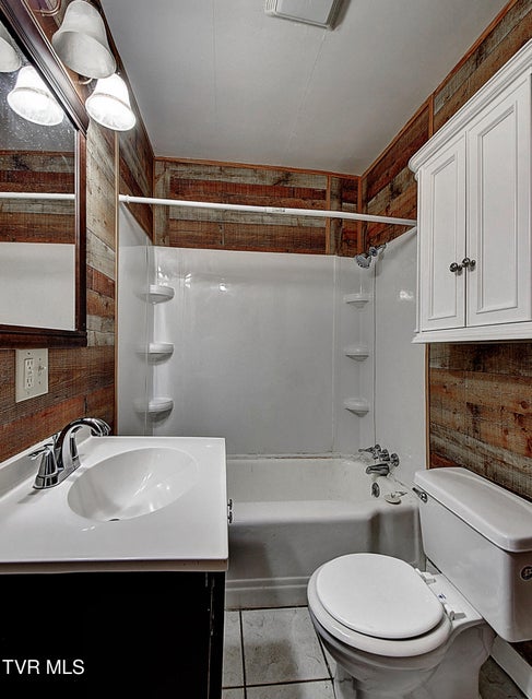 Photo #19: 805 Maple Street