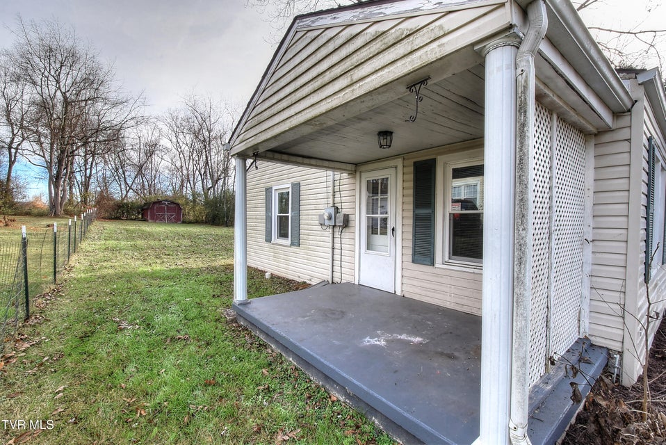 Photo #23: 805 Maple Street