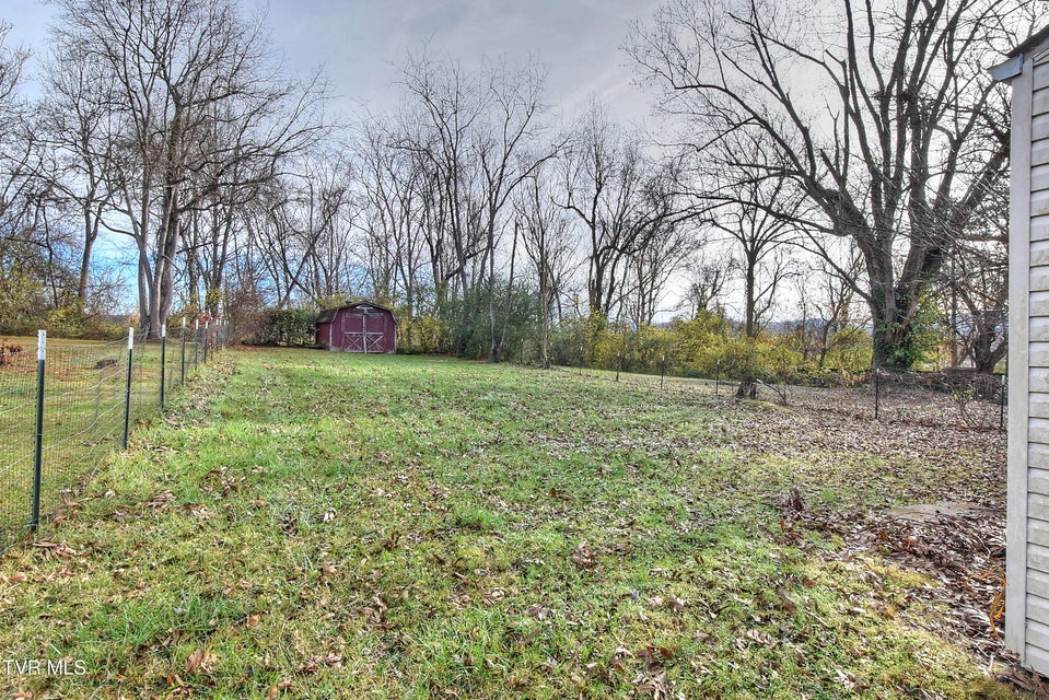 Photo #24: 805 Maple Street