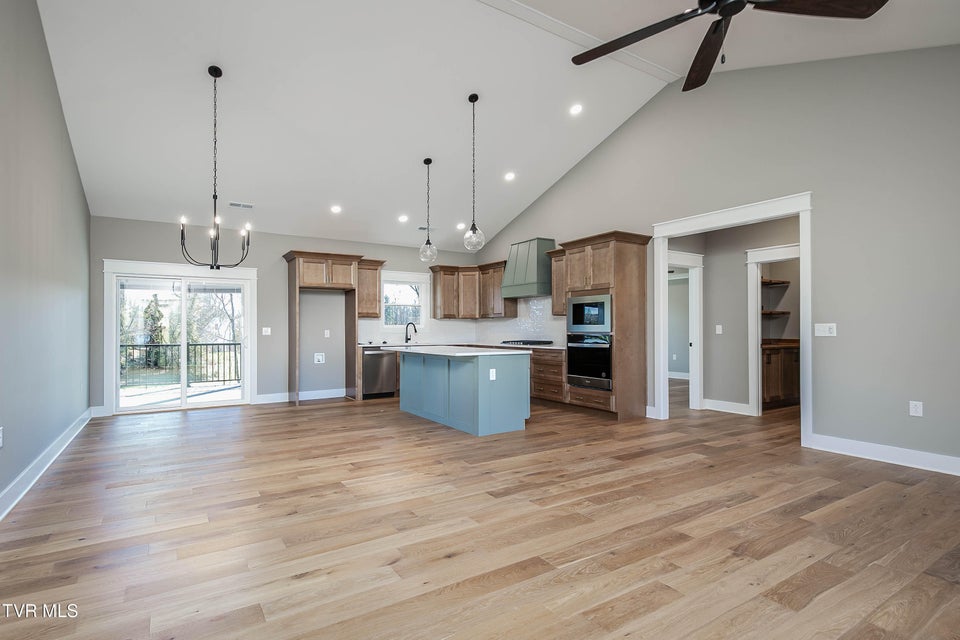 Photo #5: 310 Ruby Rose Ridge