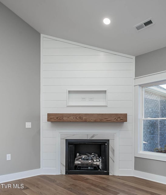 Photo #15: 310 Ruby Rose Ridge