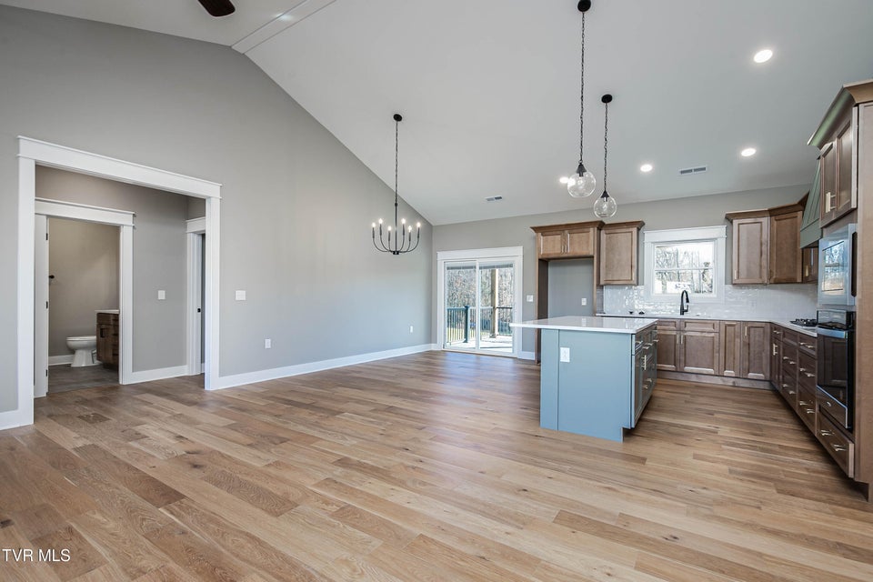 Photo #6: 310 Ruby Rose Ridge