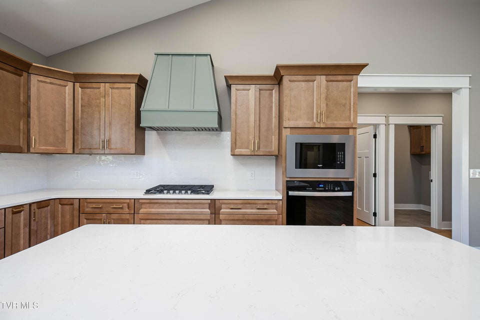 Photo #11: 310 Ruby Rose Ridge