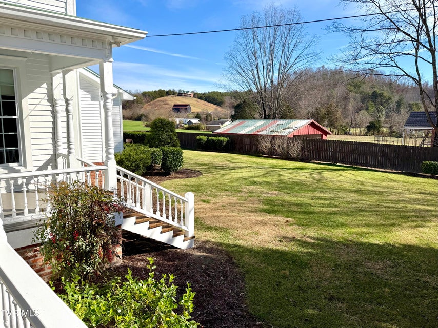 Photo #25: 208 Main Street