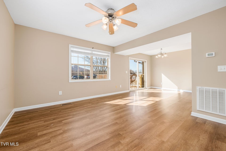 Photo #11: 518-D Pilgrim Court