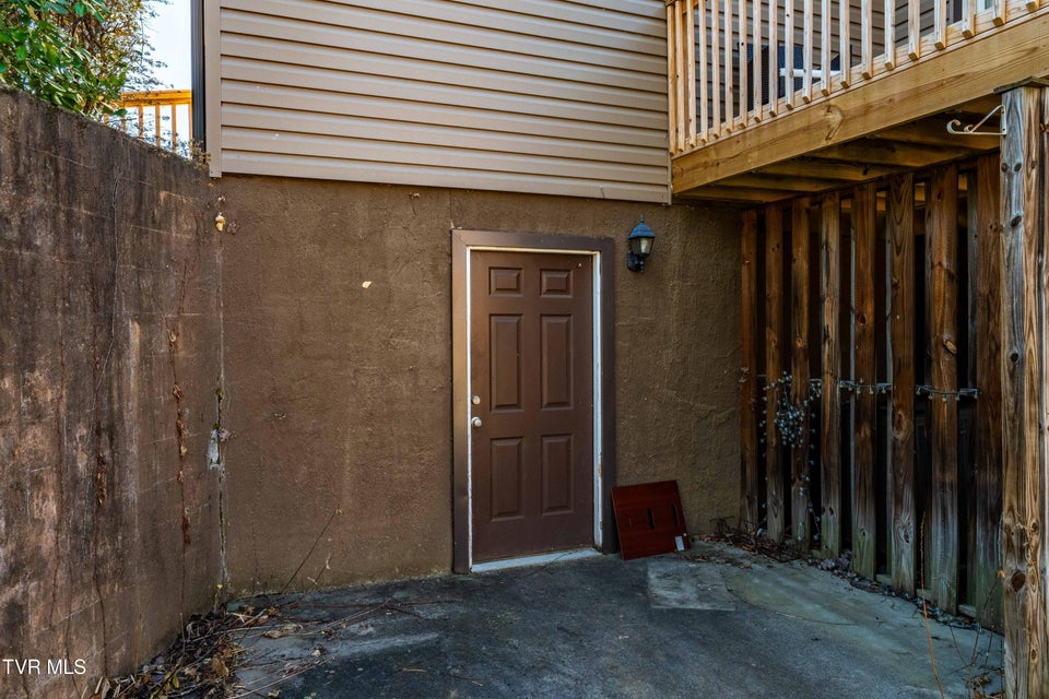 Photo #33: 518-D Pilgrim Court