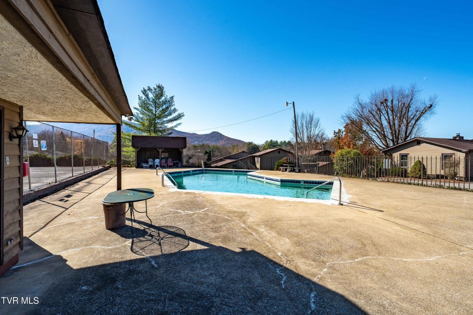 Photo #35: 518-D Pilgrim Court