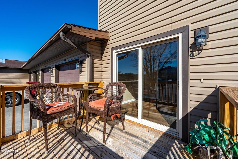 Photo #4: 518-D Pilgrim Court