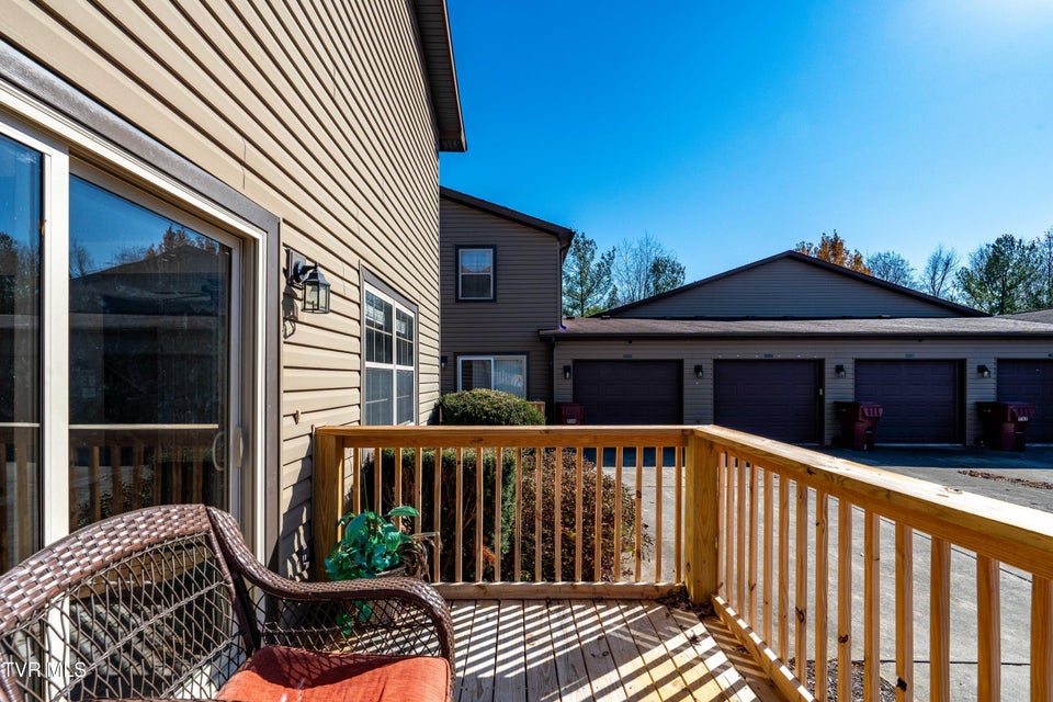 Photo #6: 518-D Pilgrim Court