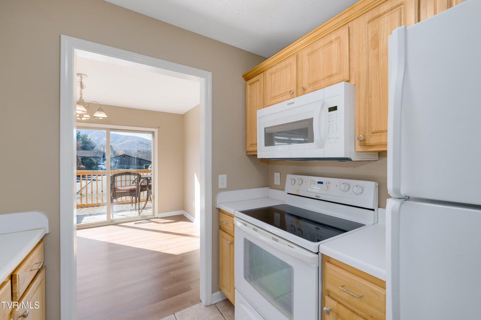 Photo #18: 518-D Pilgrim Court