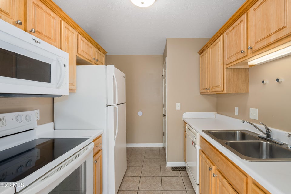 Photo #19: 518-D Pilgrim Court