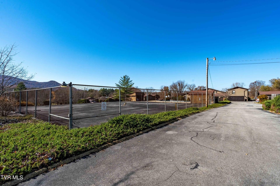 Photo #38: 518-D Pilgrim Court