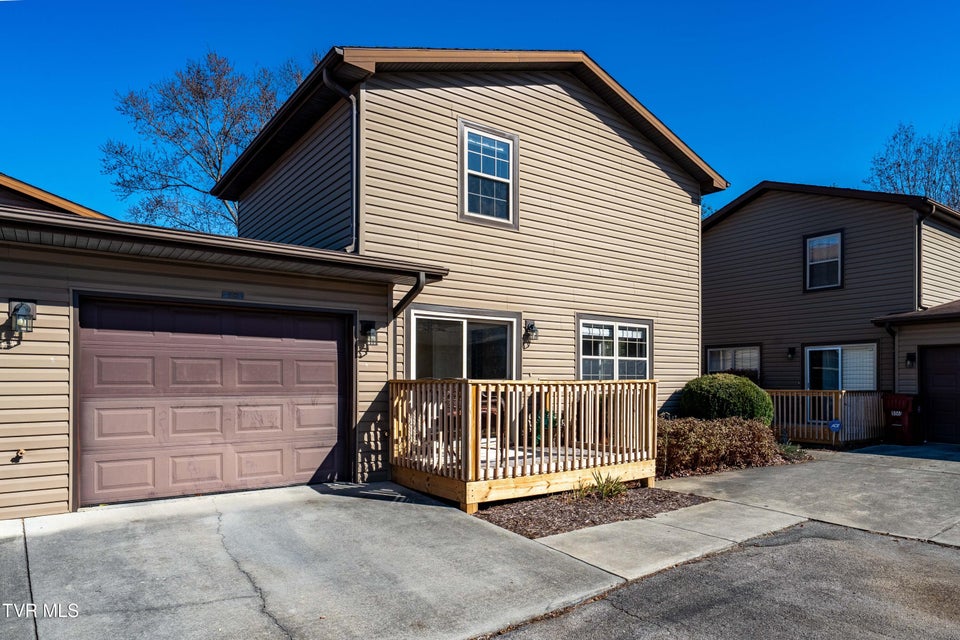 Photo #2: 518-D Pilgrim Court