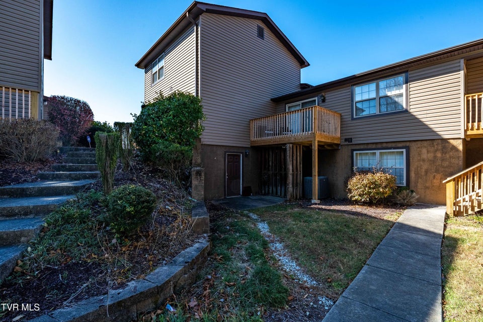 Photo #34: 518-D Pilgrim Court