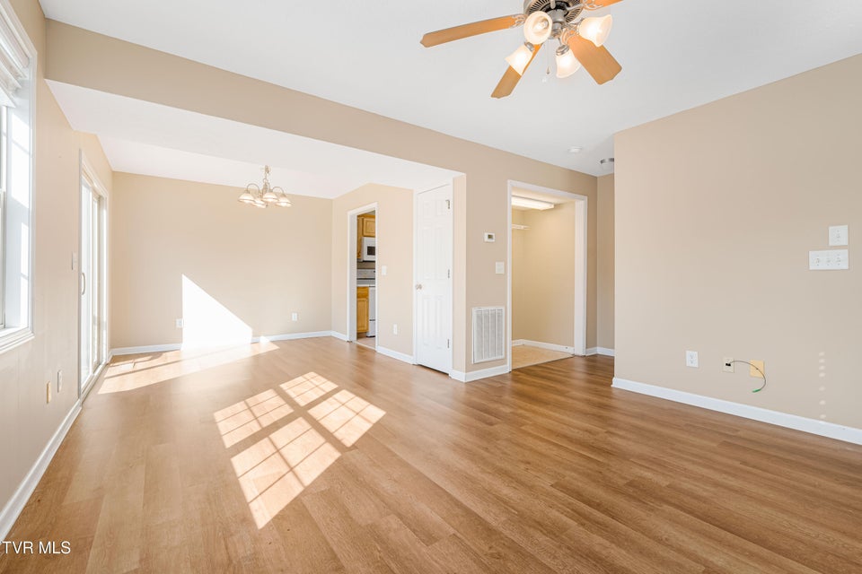 Photo #13: 518-D Pilgrim Court