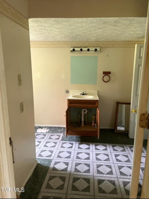 Photo #12: 765 Crabtree Hollow Hollow