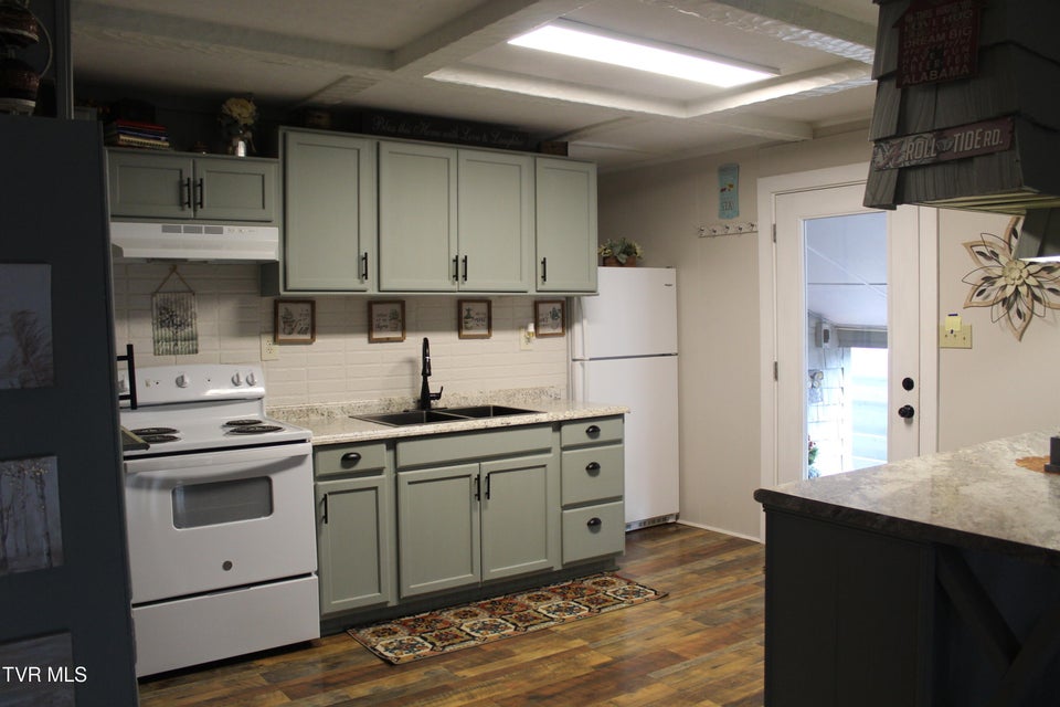 Photo #13: 41829 Wilderness Road