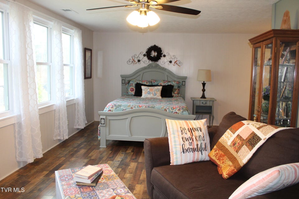 Photo #41: 41829 Wilderness Road