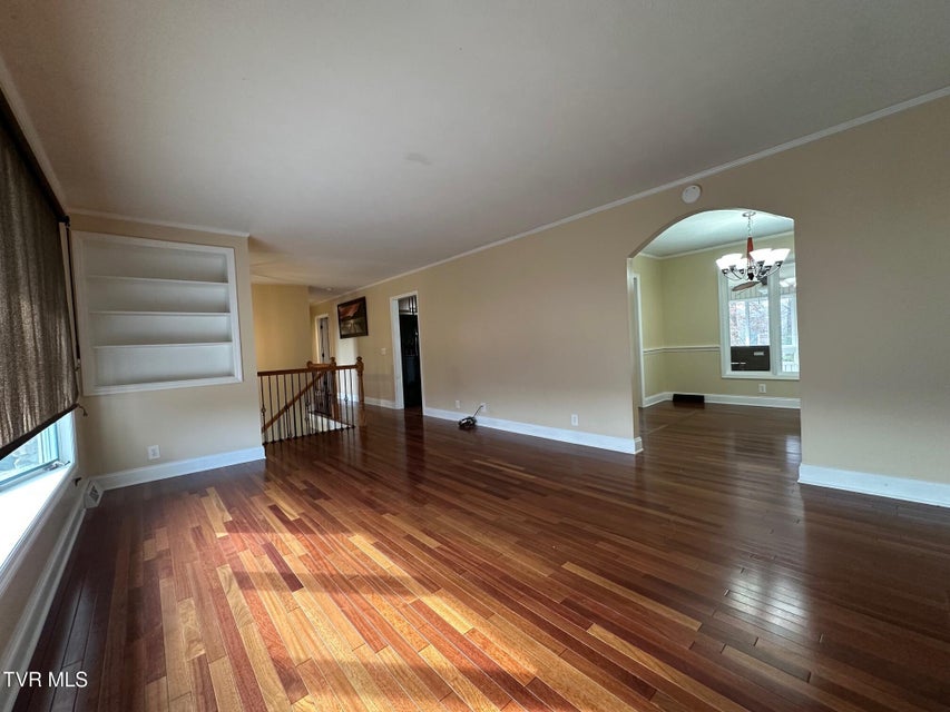 Photo #8: 124 Arlington Circle