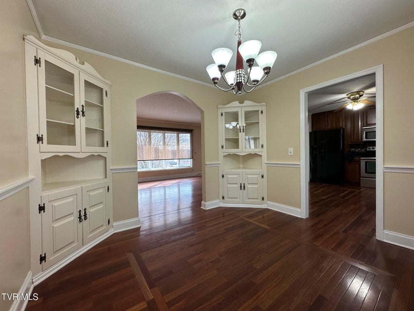 Photo #10: 124 Arlington Circle