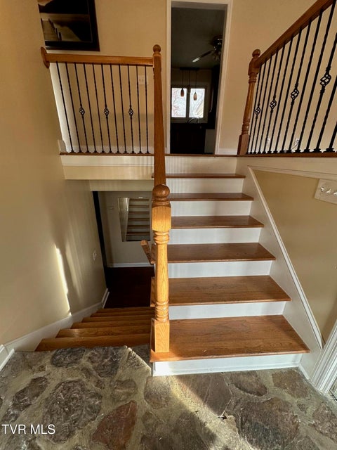 Photo #5: 124 Arlington Circle