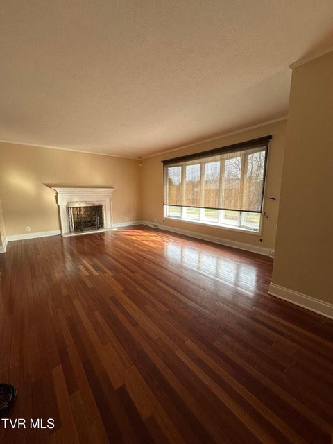 Photo #6: 124 Arlington Circle