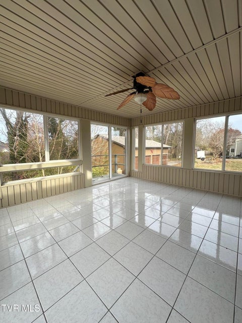 Photo #15: 124 Arlington Circle