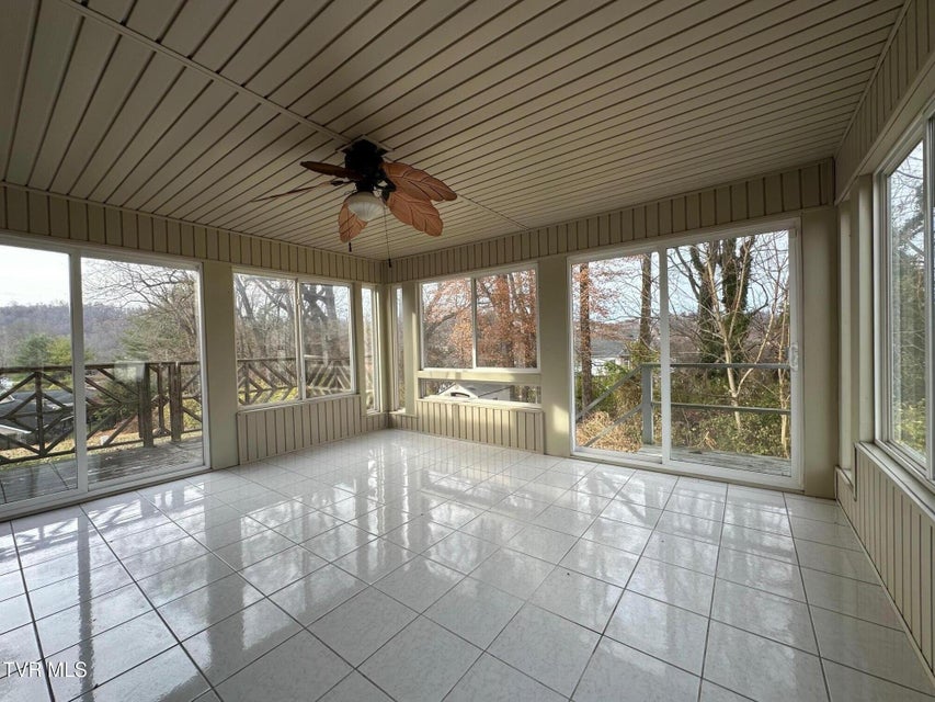 Photo #17: 124 Arlington Circle