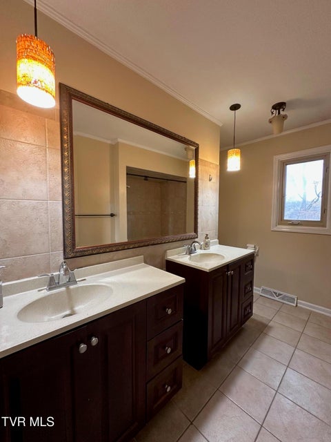 Photo #26: 124 Arlington Circle