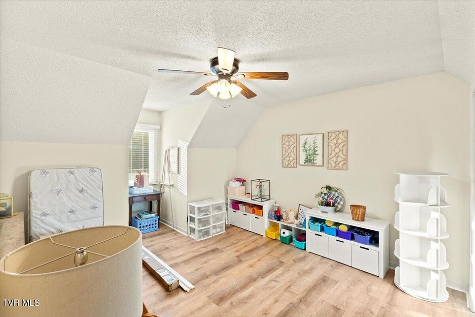 Photo #19: 1725 Lakeview Drive