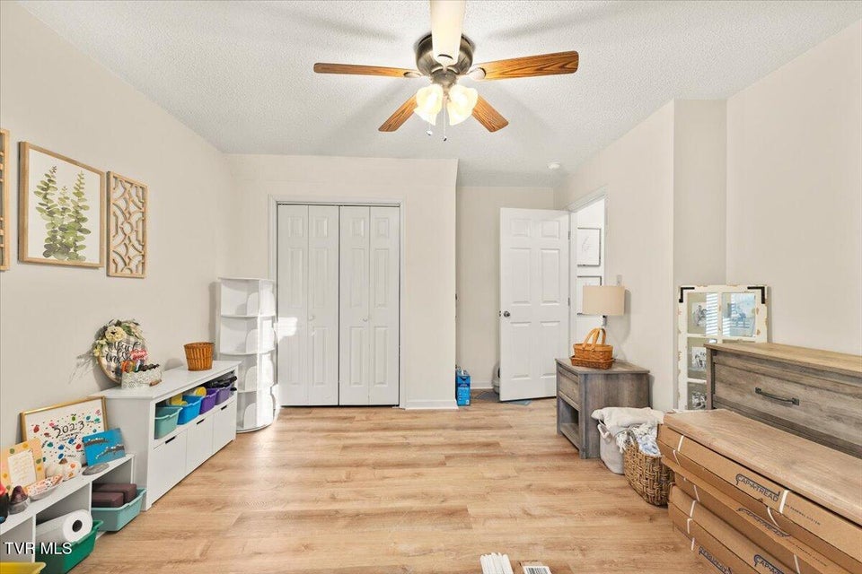 Photo #20: 1725 Lakeview Drive