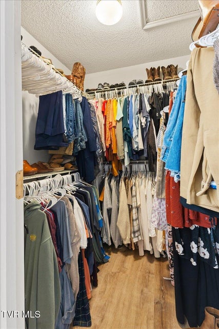 Photo #23: 1725 Lakeview Drive