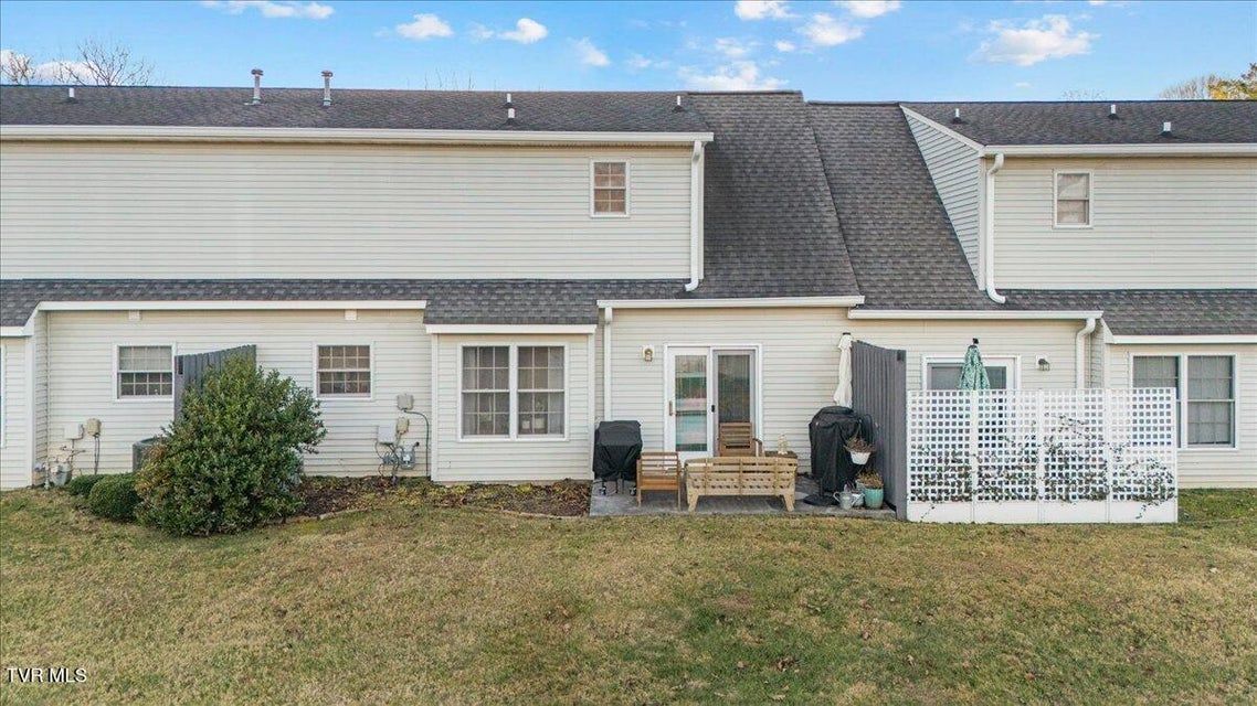 Photo #29: 1725 Lakeview Drive